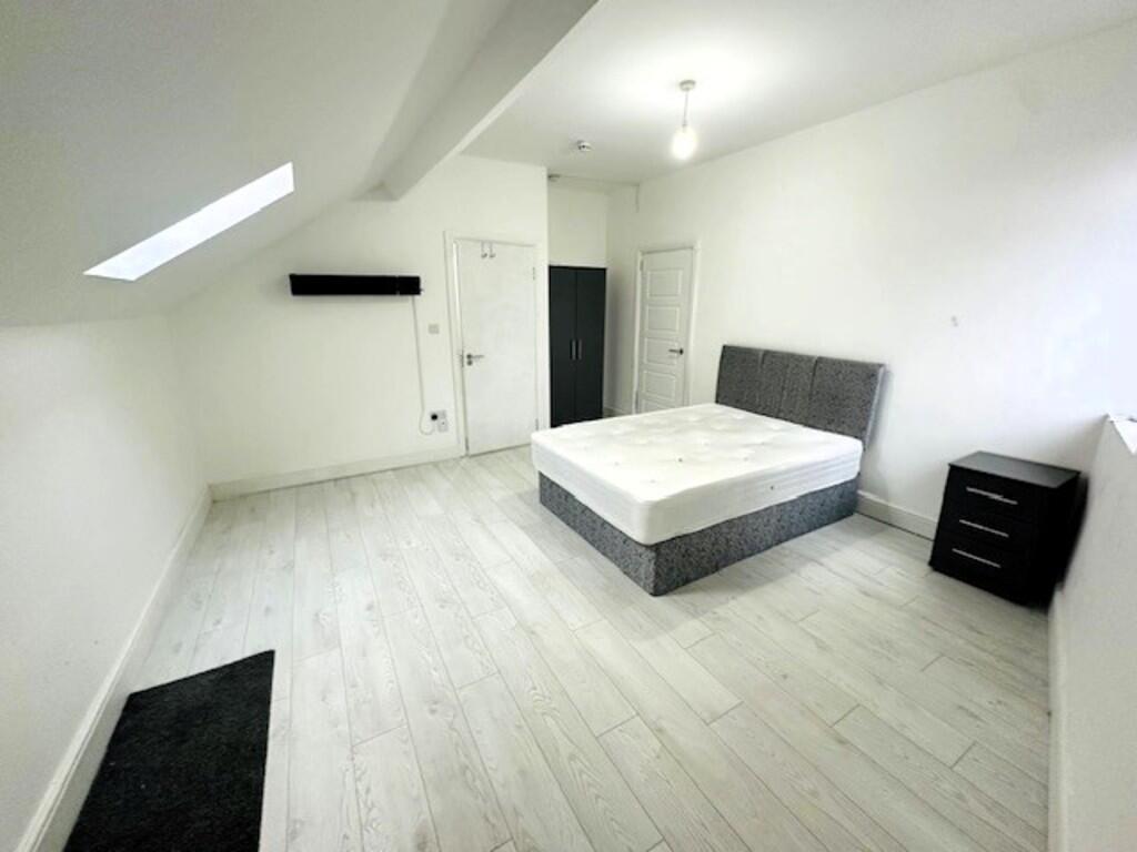 Additional image 7 of Flat 3, 4 Bertrand Road