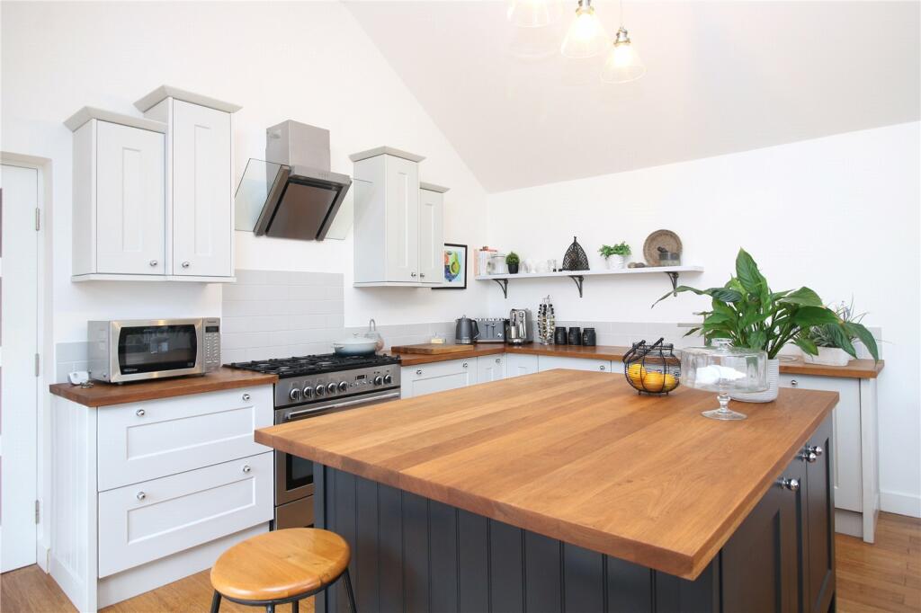 Additional image 9 of Southern Lane, Barton On Sea, New Milton, Hampshire, BH25