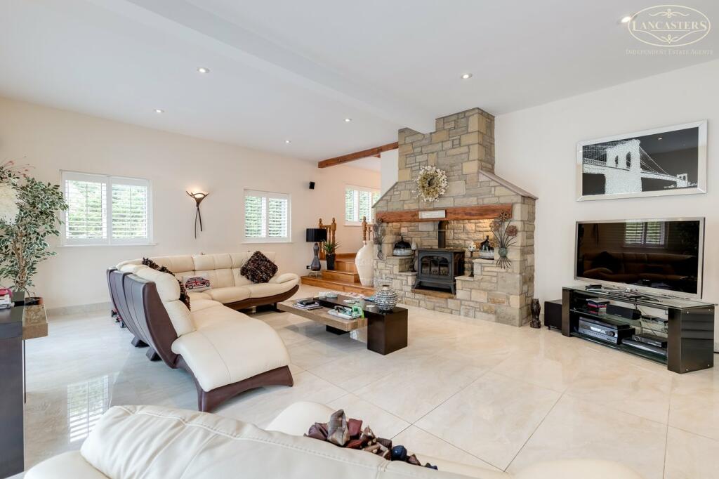 Additional image 19 of Ravenhurst Drive, Heaton, Bolton, BL1