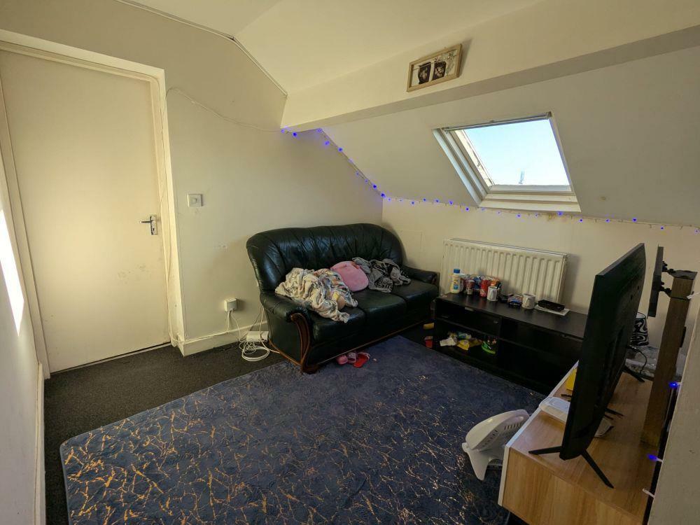 Additional image 12 of 585-587, Thornton Road Bradford, BD8 9RA