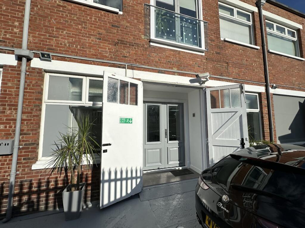 Additional image 4 of Unit A, 142 Old Shoreham Road, Hove, BN3 7BD