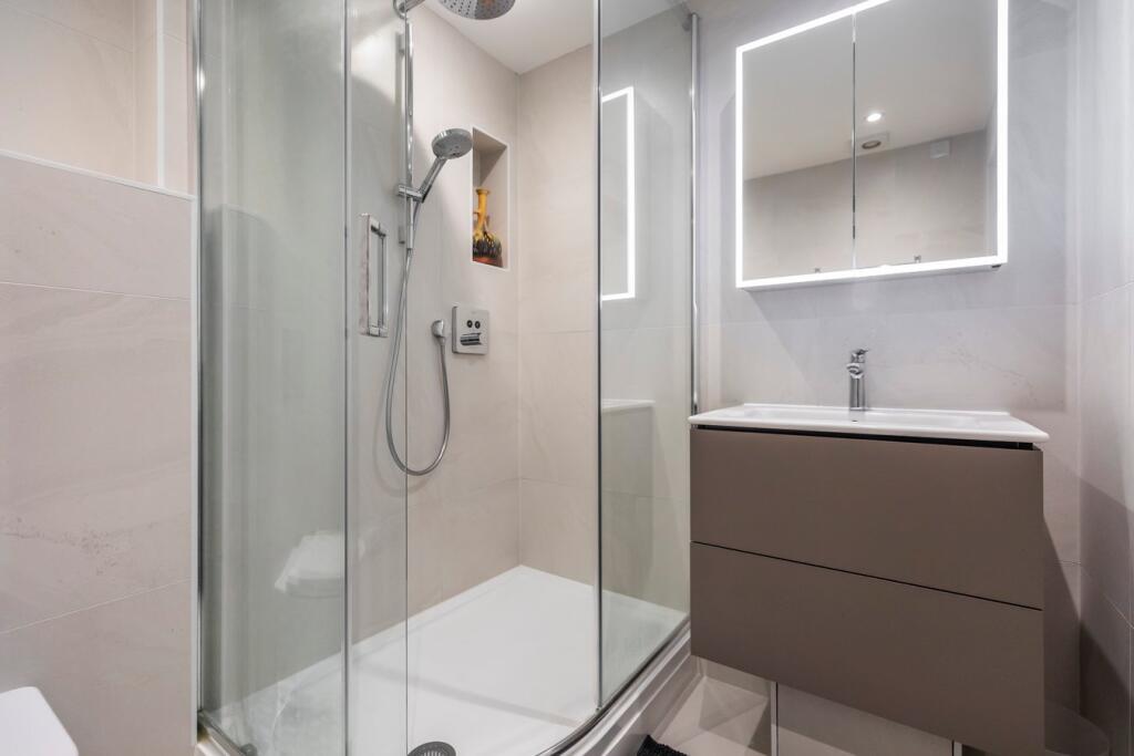 Additional image 17 of Honeywood House, 28-30 Alington Road, Evening Hill, BH14