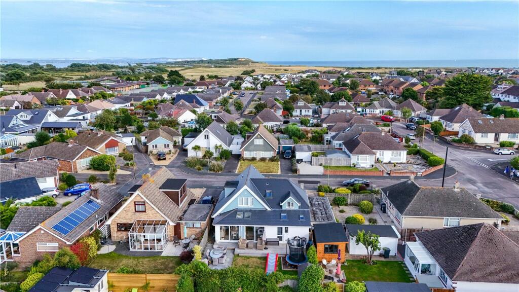 Additional image 3 of Kingsley Close, Hengistbury Head, Bournemouth, Dorset, BH6