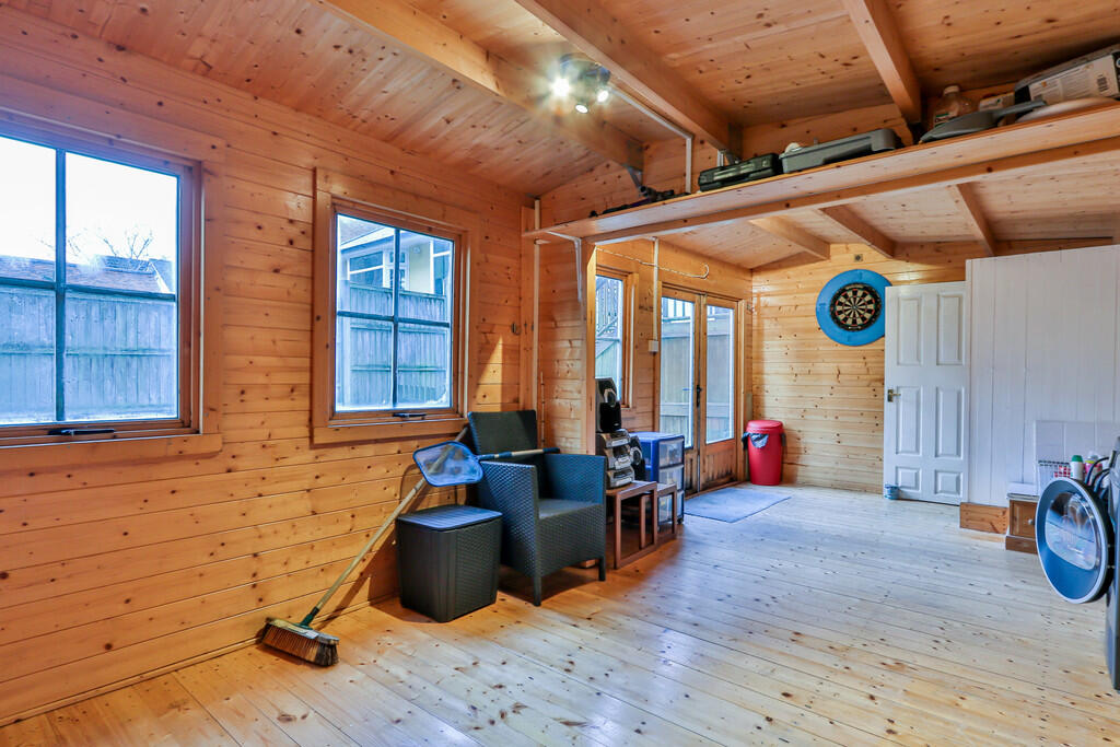 Additional image 17 of Pine Vale Crescent