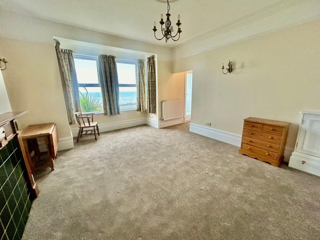 Additional image 4 of New Parade East beach, Bills included