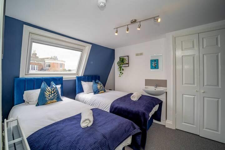 Additional image 2 of Western Road, Hove