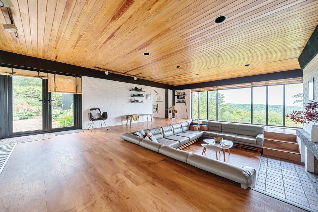 Additional image 3 of Taperfield, Jevington Road, Friston, Eastbourne