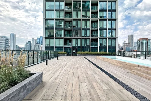 Additional image 29 of 158 Front St Unit 1412