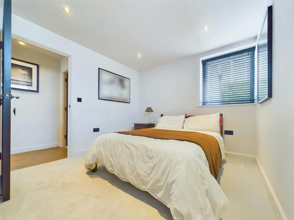 Additional image 19 of Boscombe Overcliff Drive, Bournemouth, Dorset, BH5