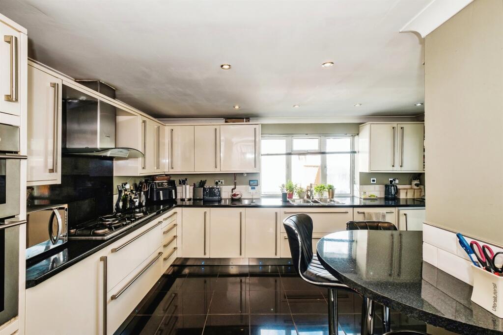 Additional image 19 of Southways Avenue, Worthing