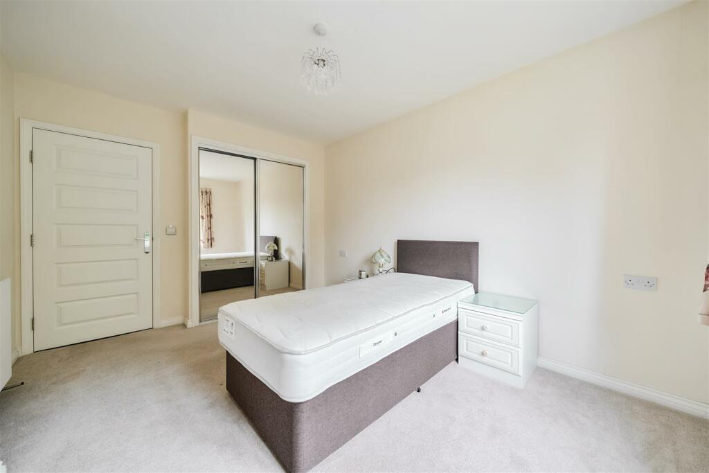 Additional image 6 of Hale Lodge, Littlehampton