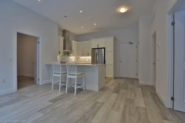 Additional image 10 of 1 Redfern Ave Unit 118