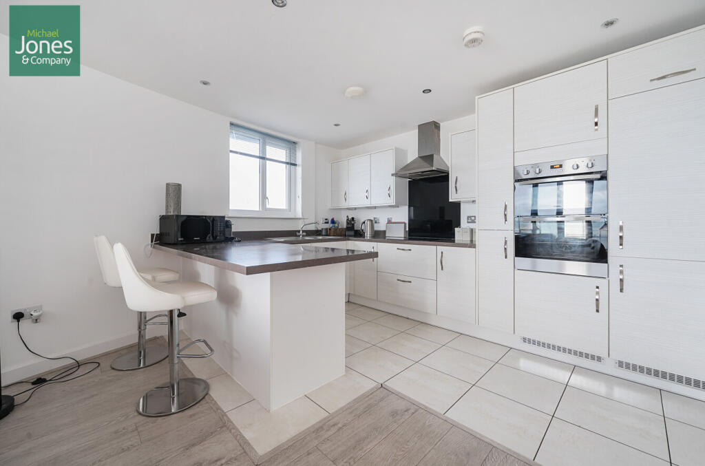 Additional image 3 of The Waterfront, Goring-by-Sea, Worthing, West Sussex, BN12