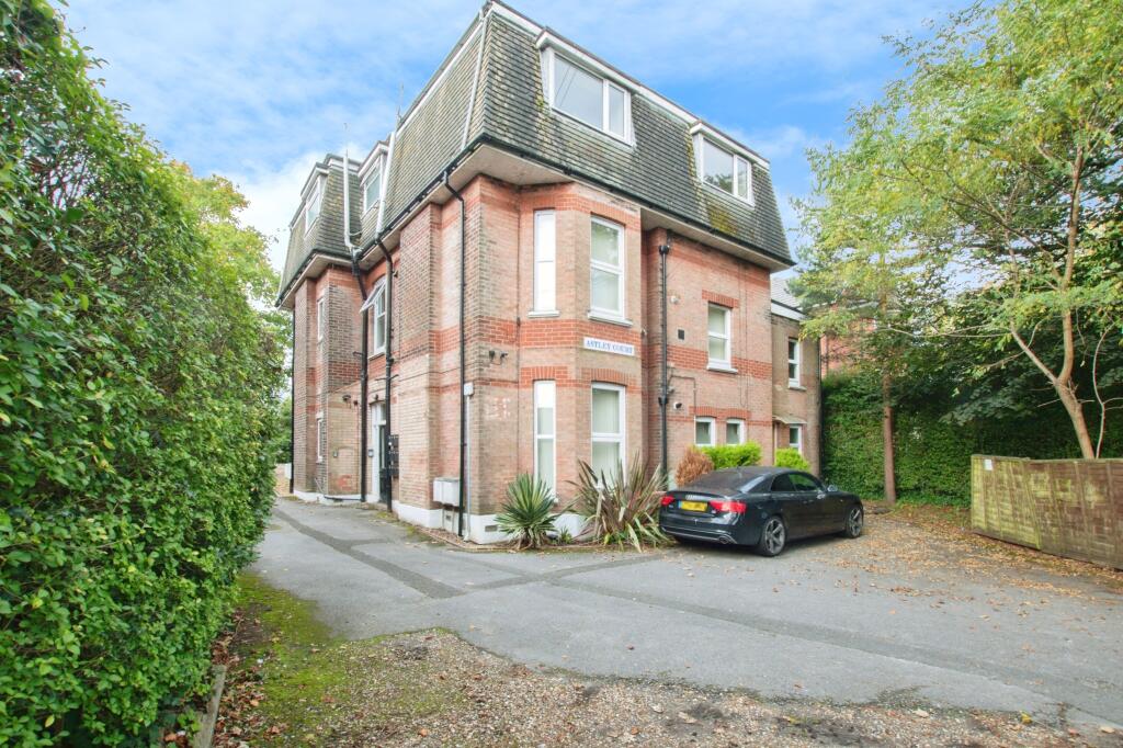 Wellington Road, Bournemouth, Dorset, BH8