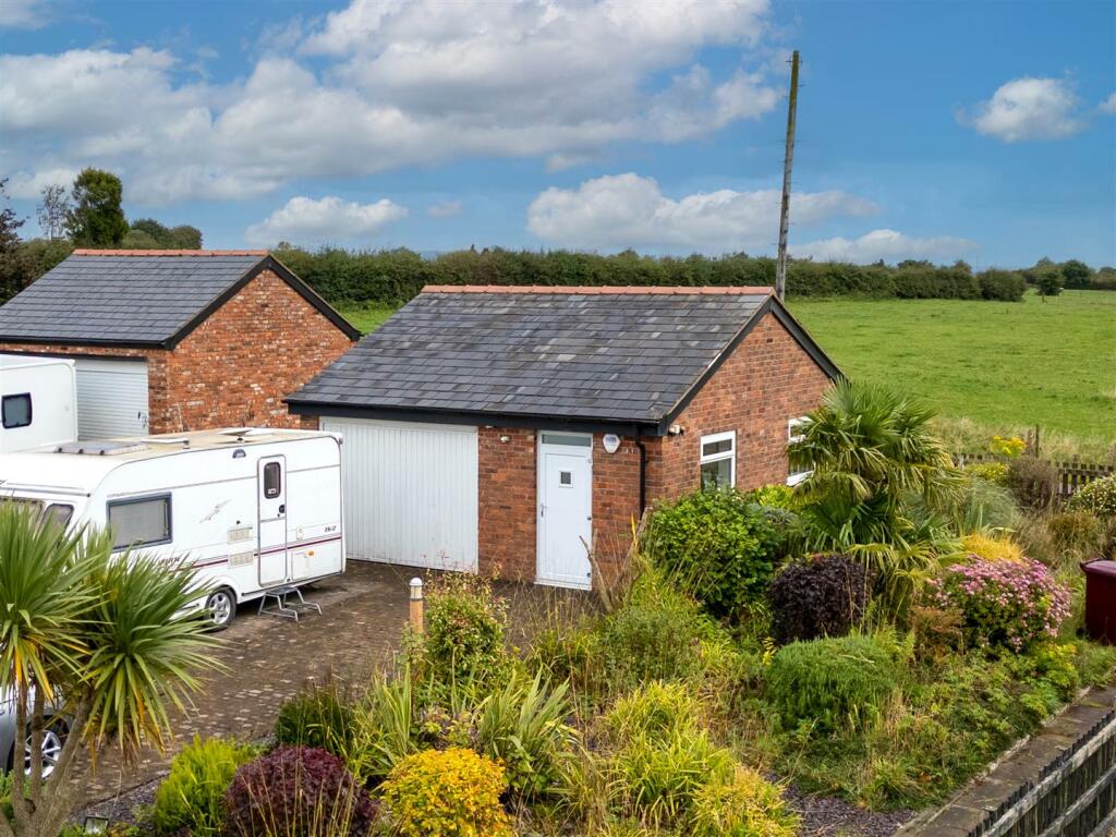 Additional image 104 of Saddlers Barn, Plodder Lane, Bolton
