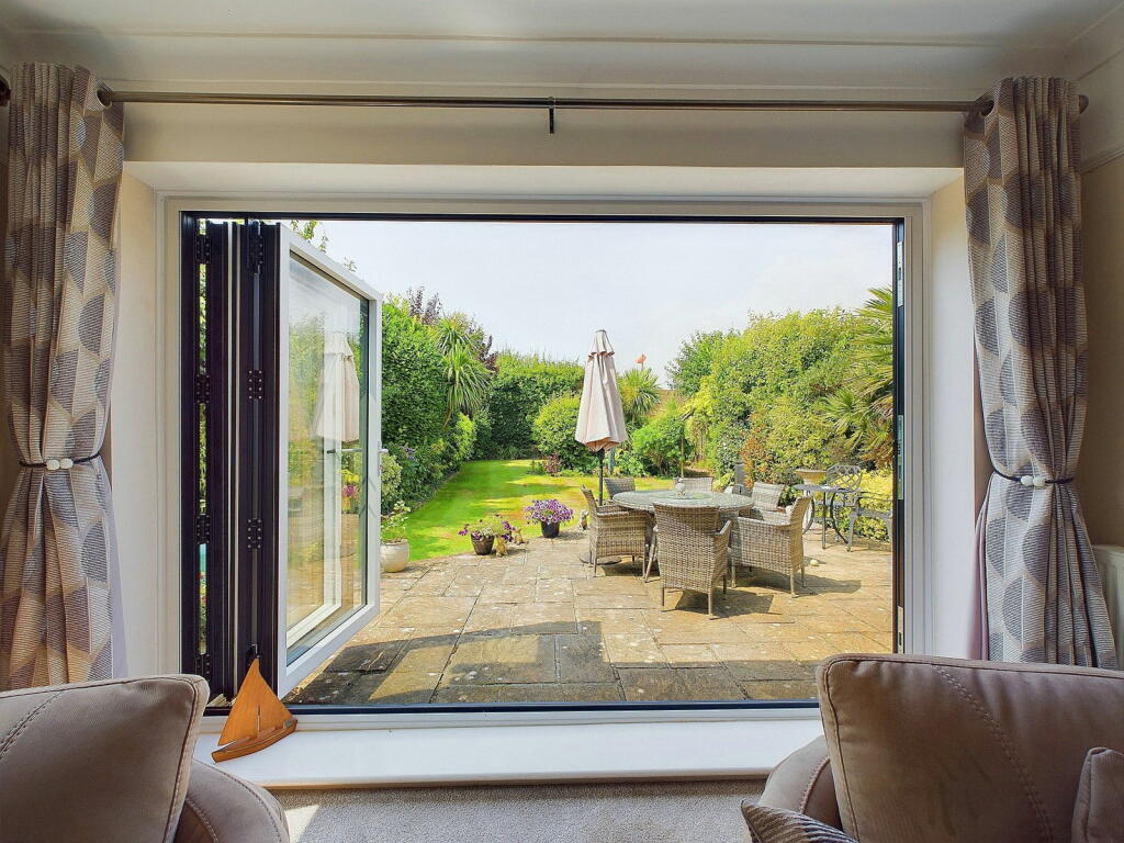 Additional image 5 of Windlesham Gardens, Shoreham-by-sea, West Sussex, BN43 5AD