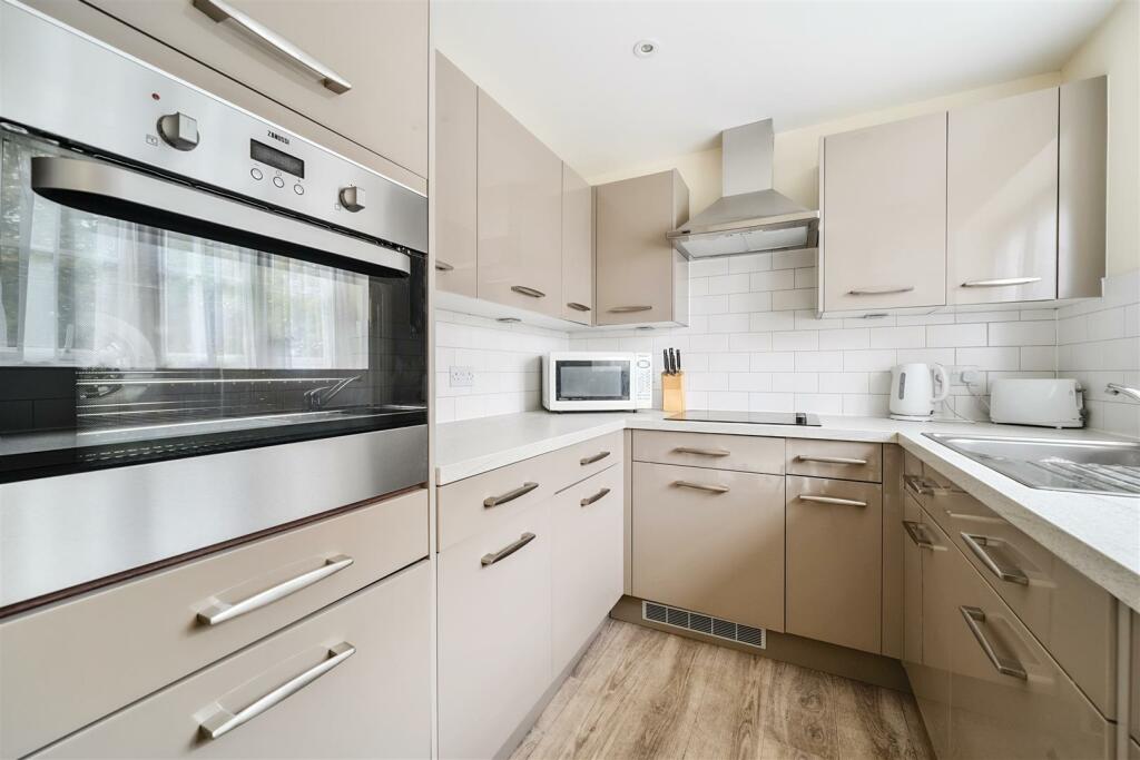 Additional image 13 of Hale Lodge, Littlehampton