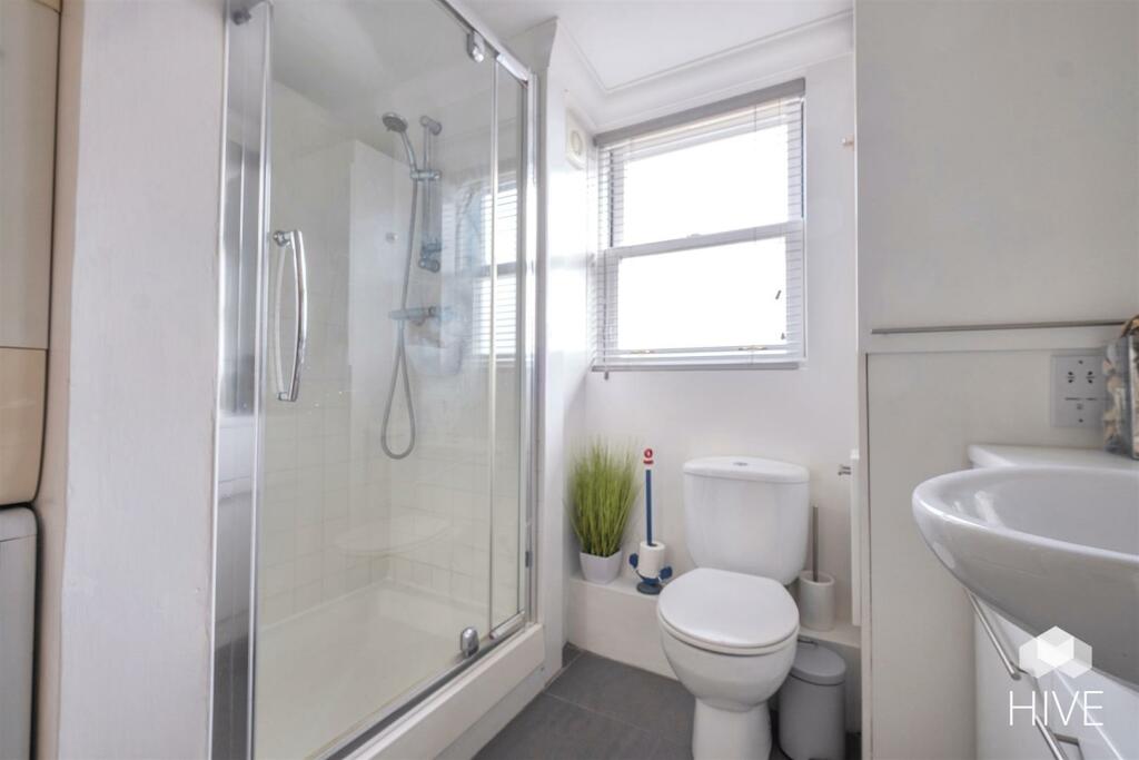 Additional image 16 of West Cliff Gardens, West Cliff, Bournemouth