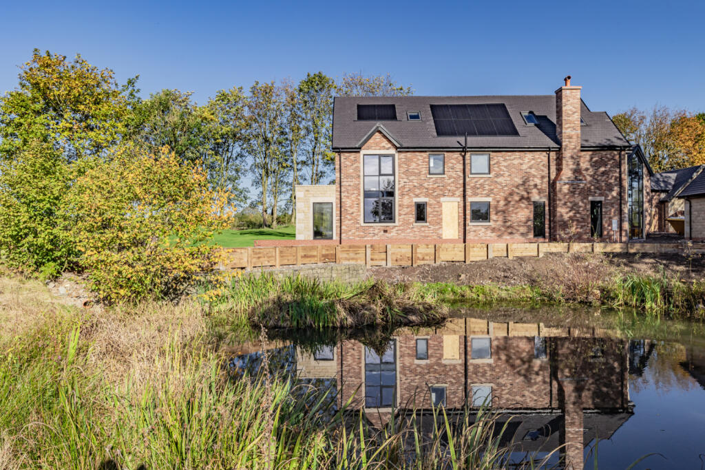 Additional image 12 of Green Gables, Green Common Lane,, Westhoughton, Bolton, Greater Manchester, BL5 3BN