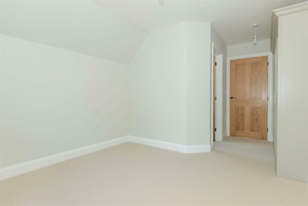 Additional image 21 of East Avenue, Goring-By-Sea, BN12 4DD