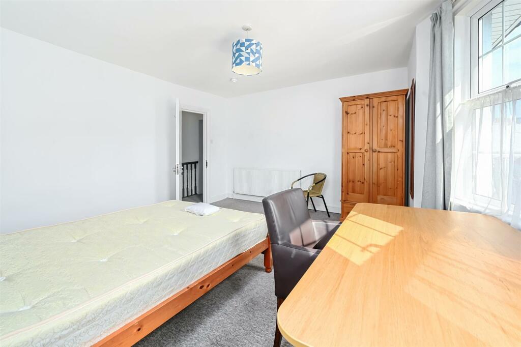 Additional image 18 of London Road