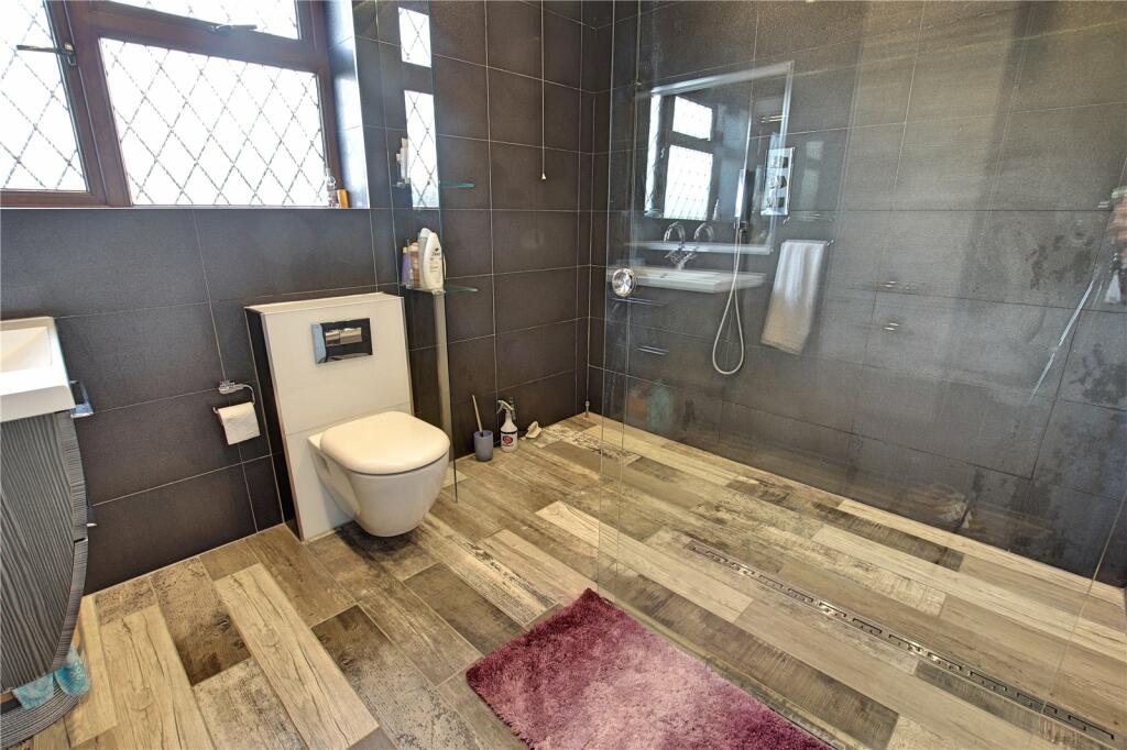 Additional image 9 of George V Avenue, Worthing, West Sussex, BN11