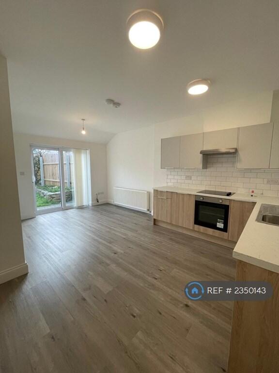 Additional image 3 of Stourcliffe Avenue, Bournemouth, BH6