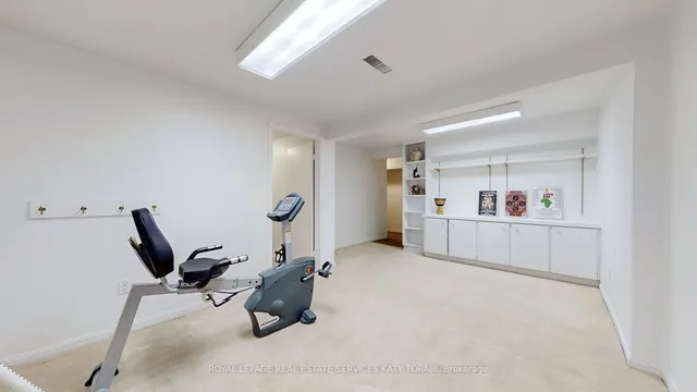 Additional image 23 of 52 Leacock Cres