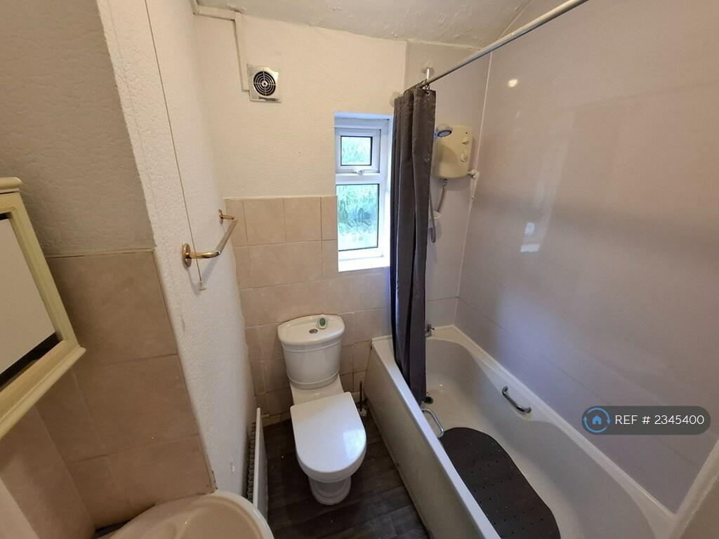 Additional image 8 of Tottington Road, Bury, BL8