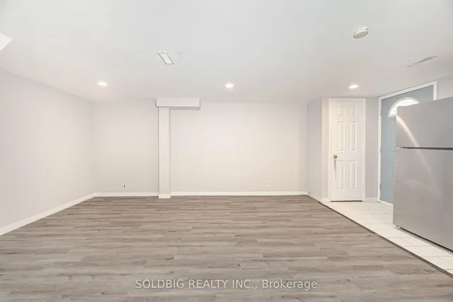 Additional image 3 of 4 Strathavon Dr