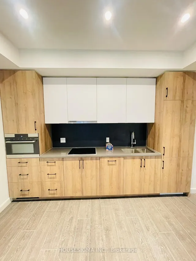 Additional image 5 of 741 King St Unit 103