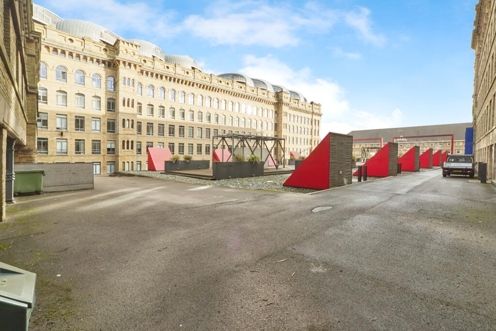 Additional image 12 of Lilycroft Road, Bradford, BD9