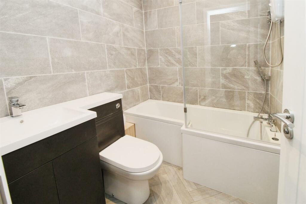 Additional image 4 of Windmill Hill, Bradford, BD6 3BB