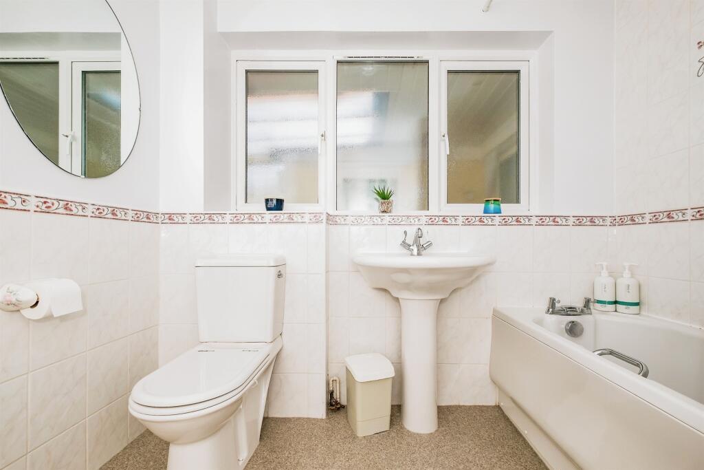 Additional image 8 of Fernhurst Drive, Goring-By-Sea, Worthing