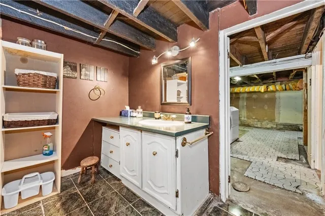 Additional image 30 of 97 Paradise Rd