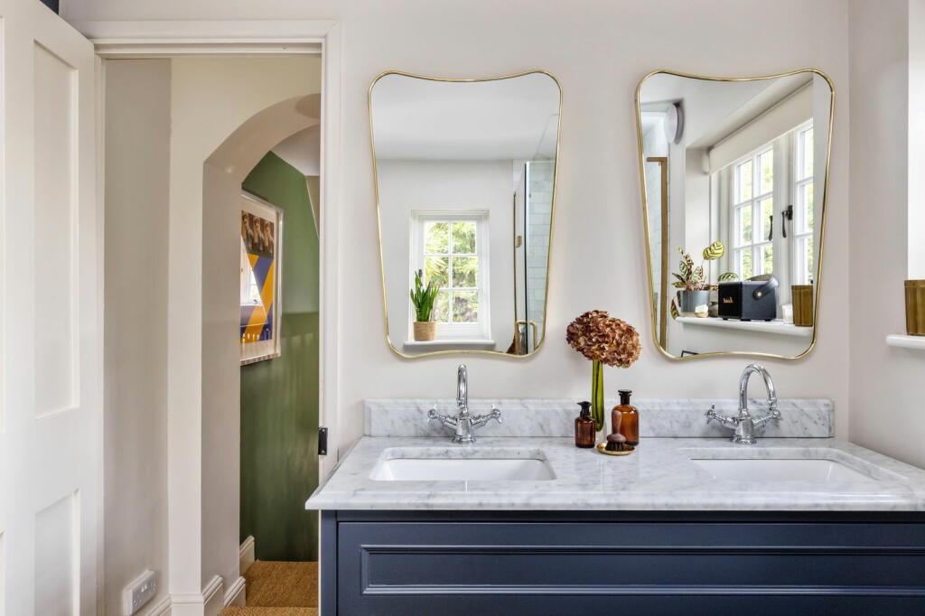 Additional image 11 of Warwick Place, Worthing, BN11 3EU