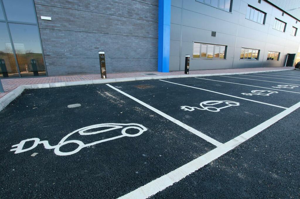 Additional image 5 of Unit 3 Interchange 26, Junction 26 M62, Cliff Hollins Lane, Cleckheaton, Bradford, BD12 7EZ