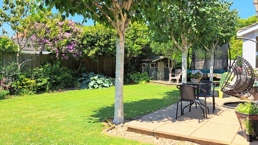 Additional image 15 of Appletree Close, New Milton