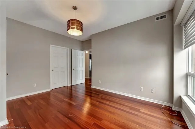 Additional image 16 of 4000 Creekside Dr Unit 203