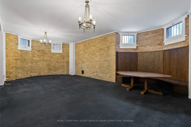 Additional image 29 of 65 Elgin Ave