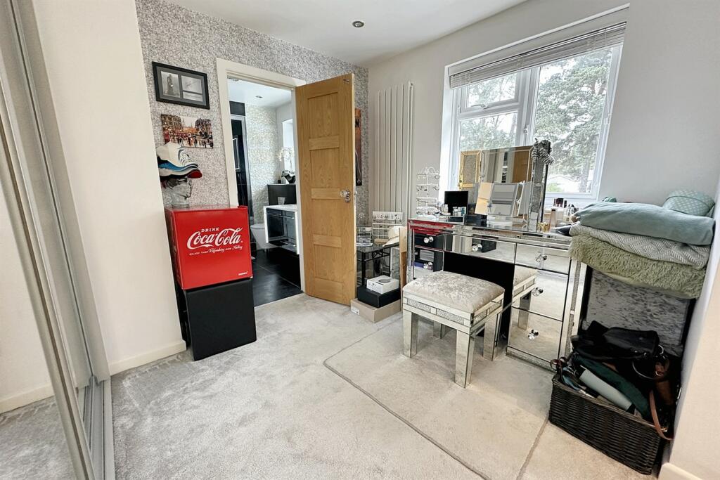 Additional image 30 of Golf Links Road