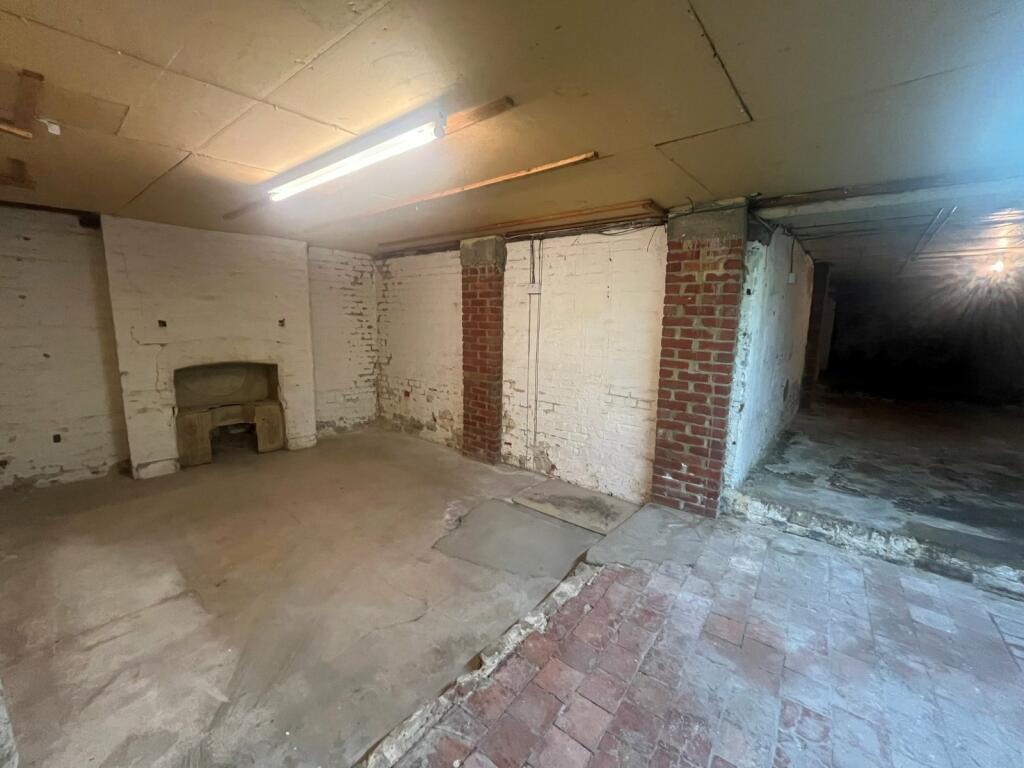 Additional image 4 of 36 High Street, Littlehampton, West Sussex, BN17