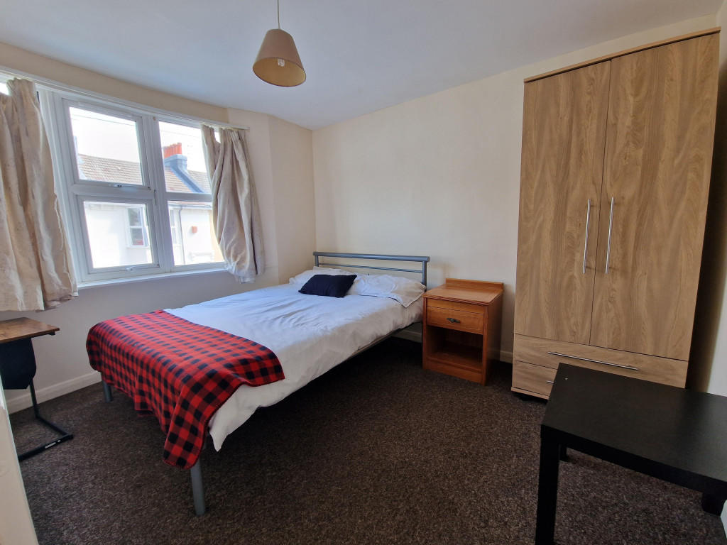 Edinburgh Road, BRIGHTON BN2