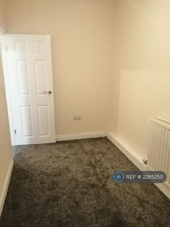 Additional image 15 of New Hey Road, Bradford, BD4