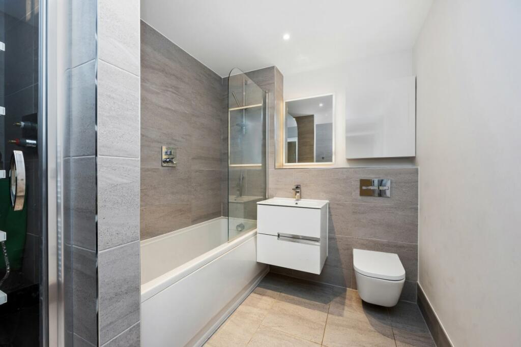 Additional image 13 of 2 Goldstone Lane, Hove