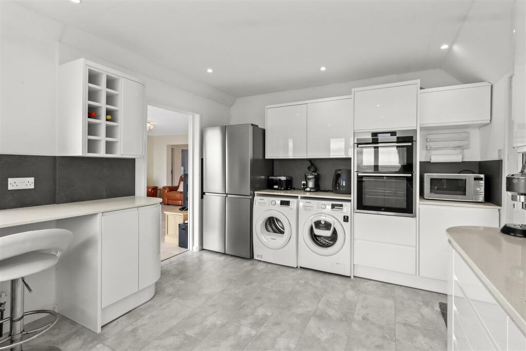 Additional image 20 of Coast Road, Pevensey Bay, Pevensey