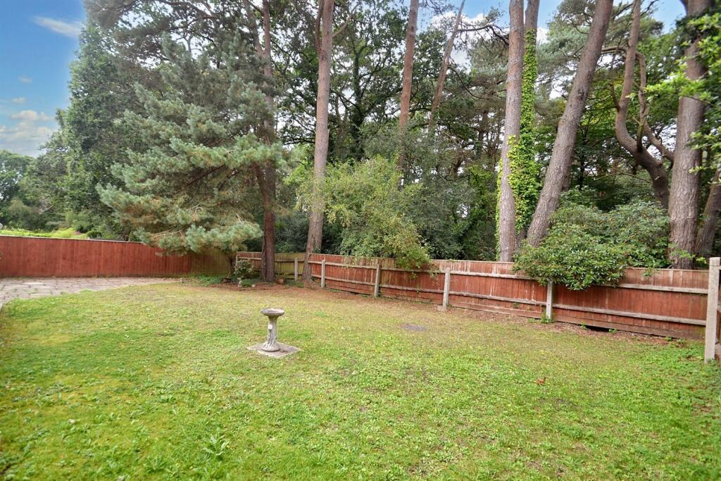 Additional image 21 of Broadstone