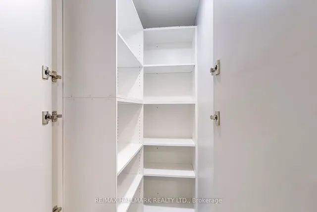 Additional image 16 of 65 Skymark Dr Unit 1707