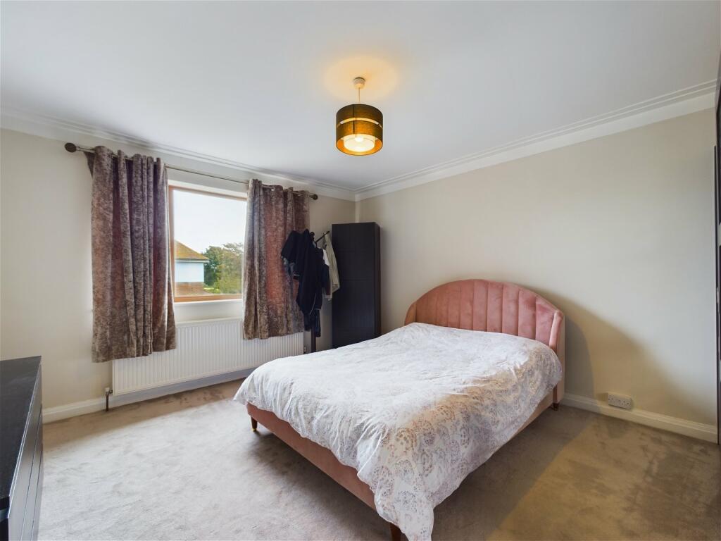 Additional image 9 of George V Avenue, Worthing, BN11