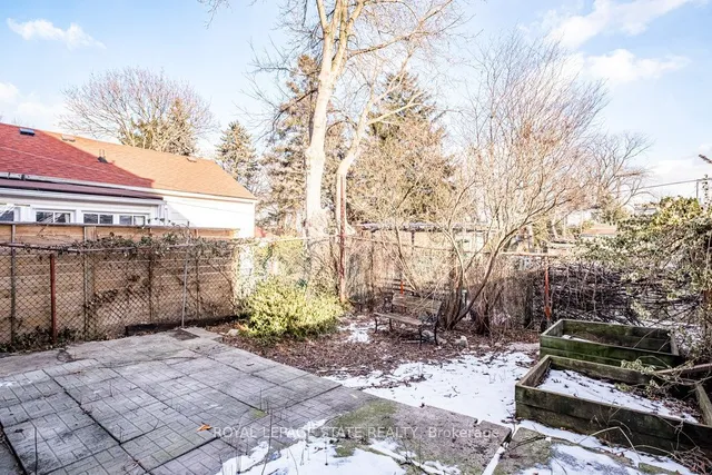 Additional image 34 of 136 Dundurn St